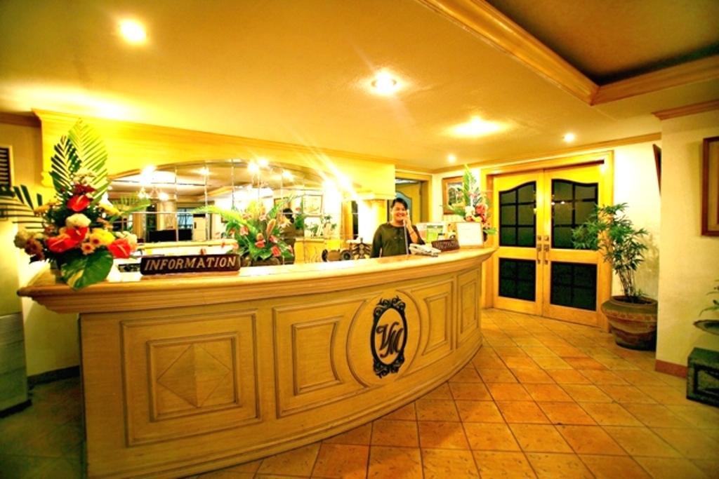 Villa Margarita Hotel Davao Bagian luar foto